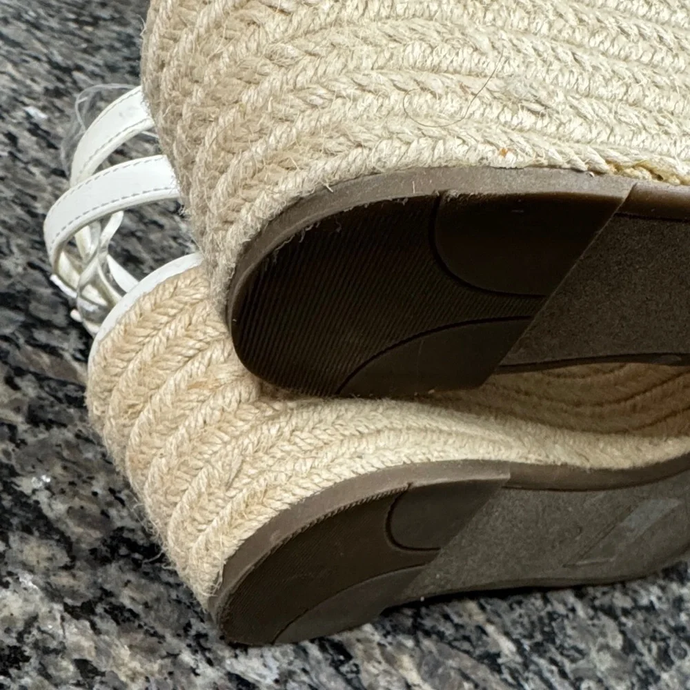 Marc Fisher White platform Espadrilles EUC 10